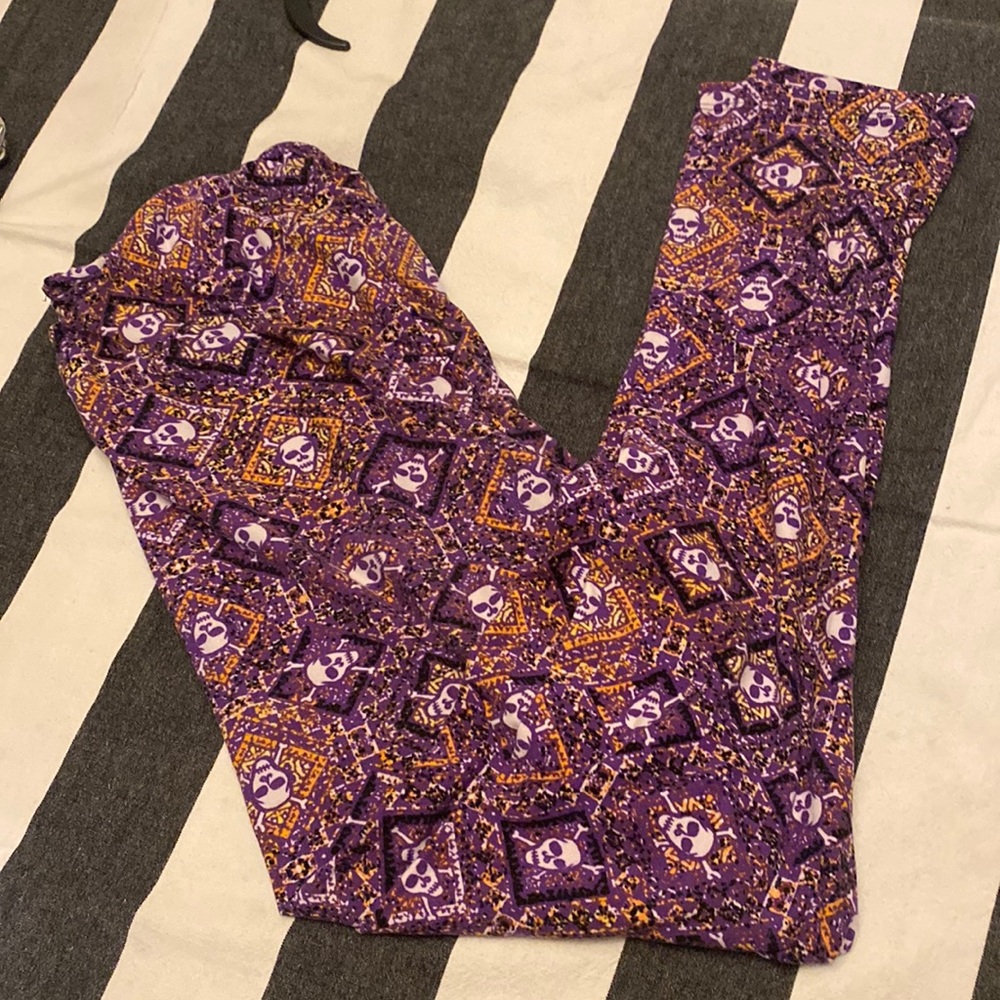 Woman’s Halloween leggings